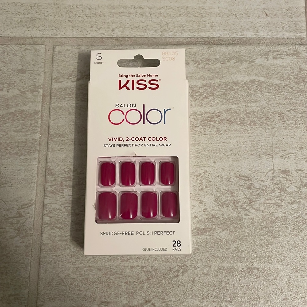 Red Nails Never Opened